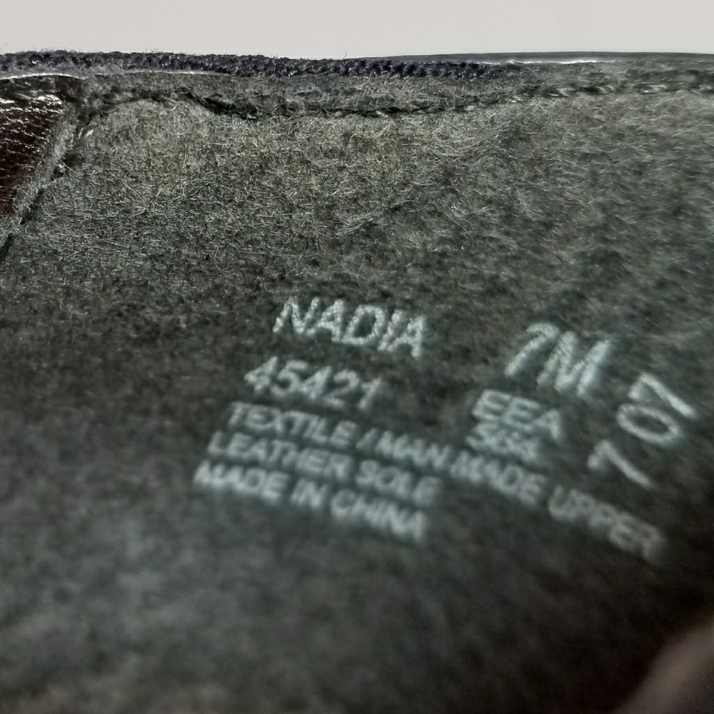 Gray Pumps - image 7